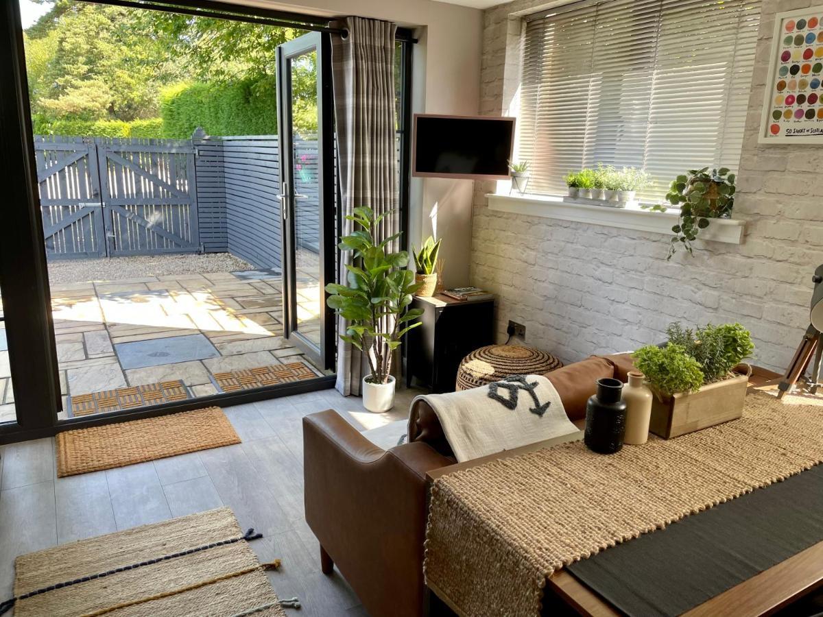 Stylish, Central Studio With Kitchen & Large Deck Fort William Exteriér fotografie